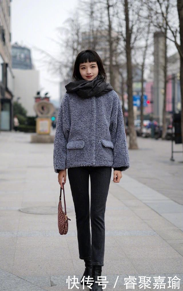 时髦|今年不流行穿大衣了,这才是冬季正确打开方式,保暖时髦还显气质