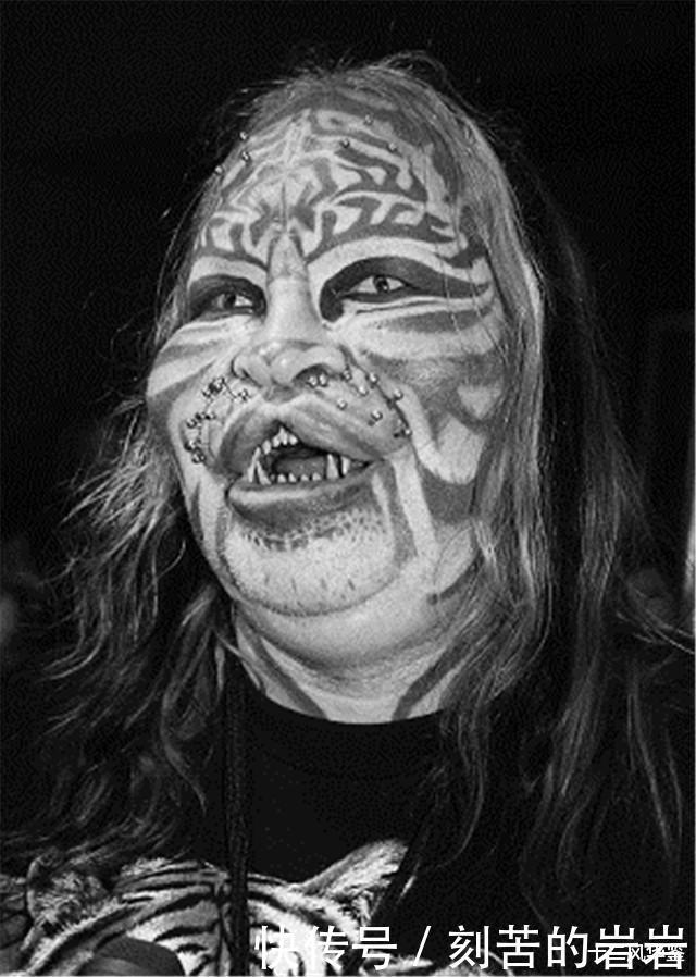 男子花重金27年整容上千次,只为变成老虎模样,还想四肢行走