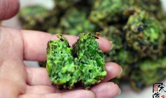 内香|韭菜这吃法，不放1滴水，外酥脆内香软，老爸一口气吃了1盘子！