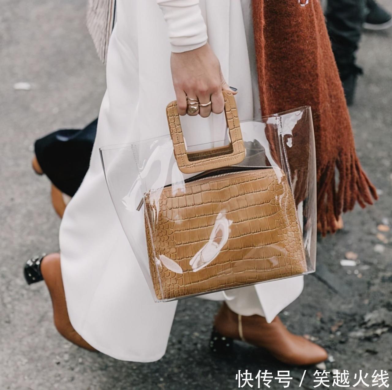 女生|女生们的包包里到底装了些什么东西经过我了解发现,真不一般