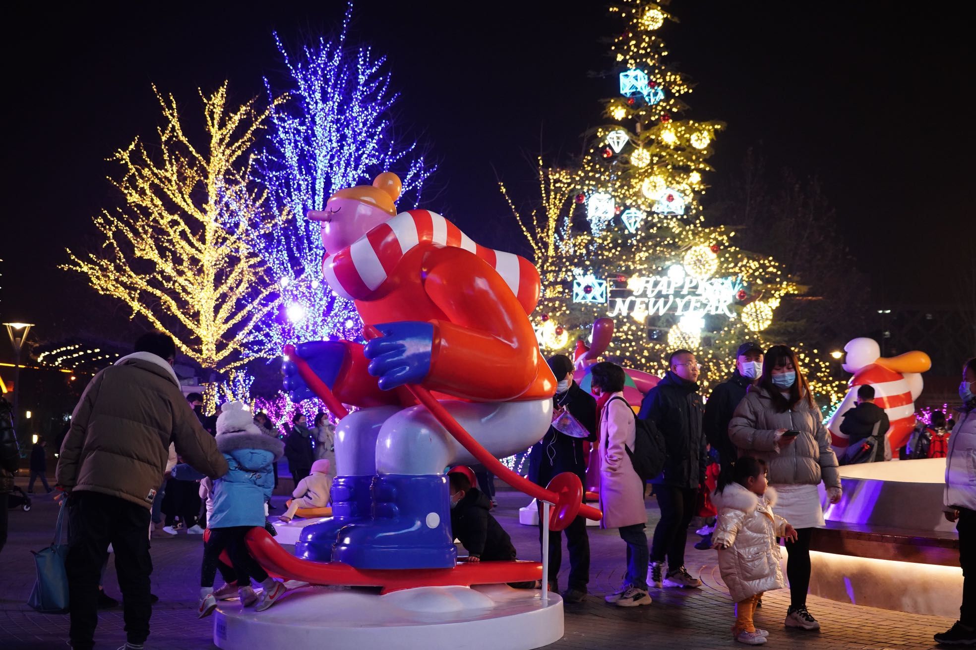 蓝色港湾！蓝色港湾第十四届灯光节吸引市民