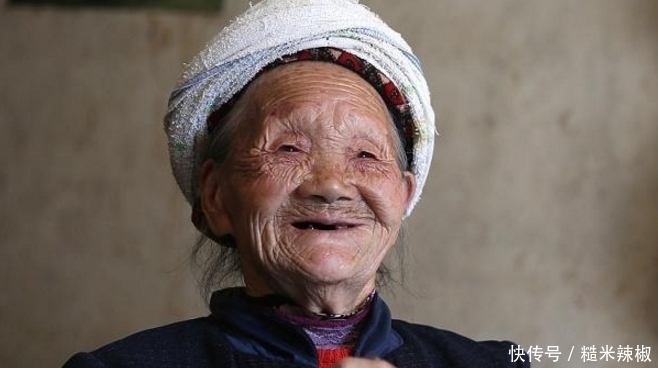 衰老慢的女性,通常有3个共性,你若占2个,也是幸运儿