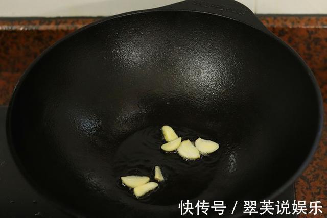 芦笋要换个做法吃!吃芦笋配上这个,味道好吃到爆,2盘都嫌少!