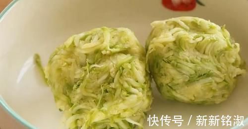 馅料|我家最爱的懒人早餐饼,15分钟就搞定,又香又脆,一次能吃五个