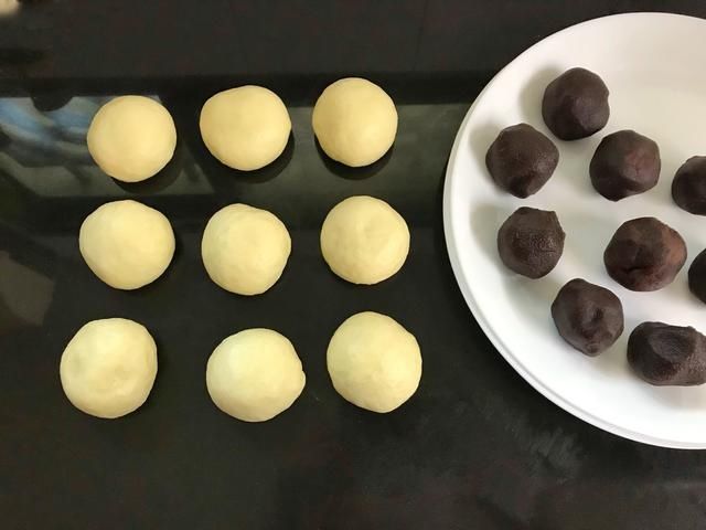 新手|入门级面包配方，新手照着做就行，松软香甜，放三天也不硬