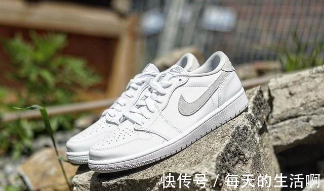 货号 今年联名太凶残!换色+盖章轻松起飞!网友破发的元年不香吗!