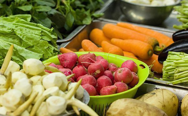  升糖|糖尿病，还能不能吃主食？医生：面条，米饭，并不是升糖元凶