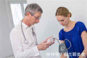 橙子|血压偏高的人,若常吃3种水果,血压也许乖乖“听话”