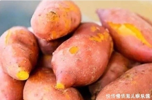 蒸红薯时，不要直接上锅蒸，多加一步，红薯香甜又细腻，更好吃