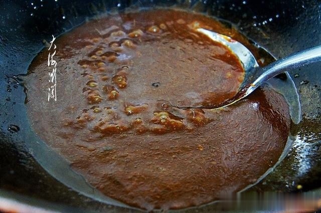 这菜饭馆几十元一盘，自己做十几元全家吃一顿，好吃又解馋