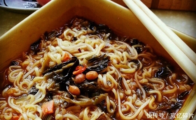 调料包里|方便面被冤枉了!从4个方面用事实说话,让谣言“啪啪”打脸