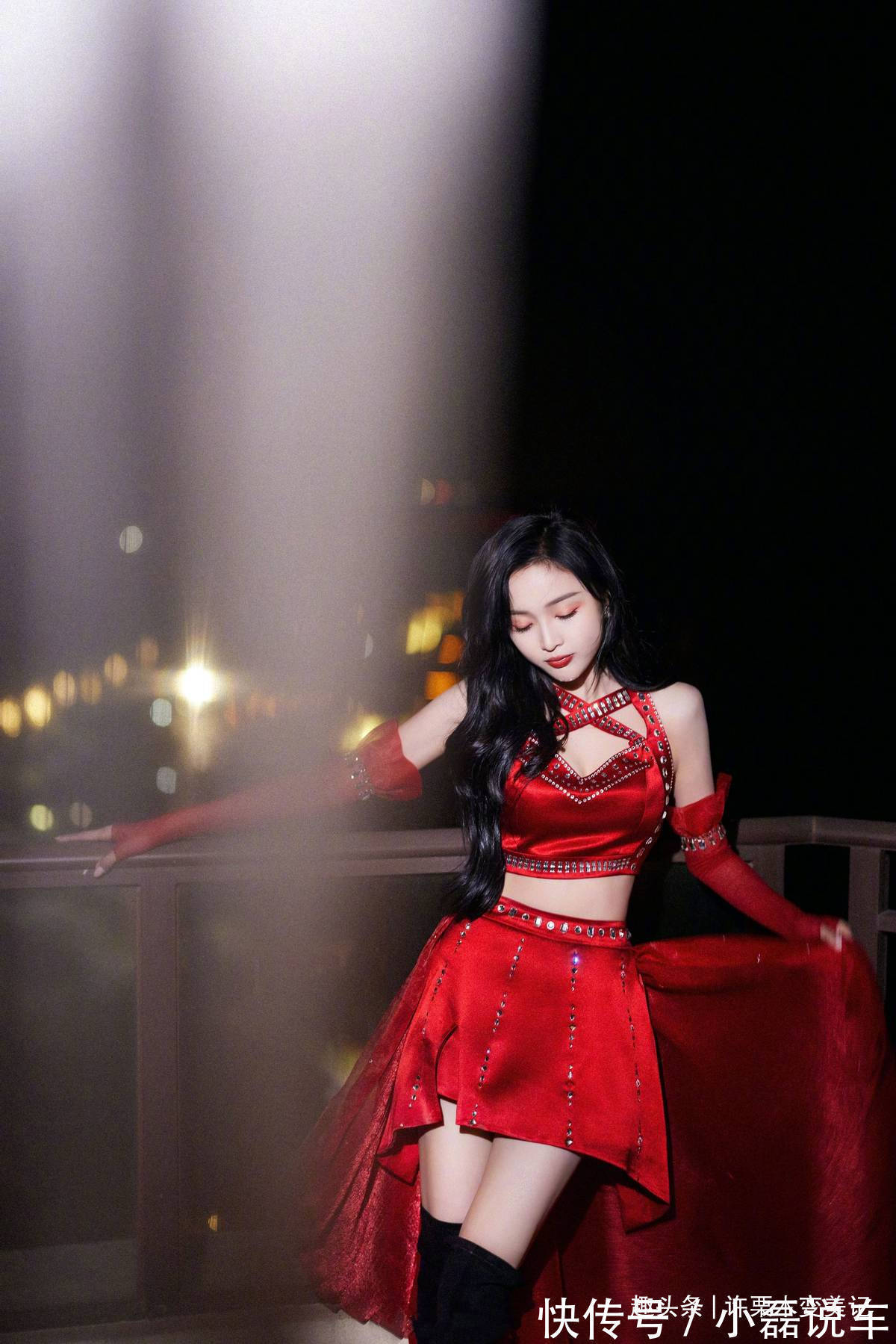 颜色|最近火了一种颜色,叫“荔枝红”,气质显白又衬肤,太适合黄皮了