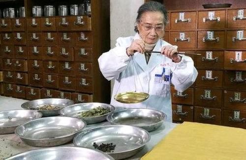 泡脚|99岁中医教授：这两样东西我从来不碰！4个养生习惯坚持了几十年