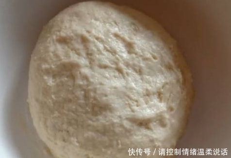正确做法|炸油条用酵母和泡打粉都不对,面点师傅教你正确做法,黄金酥脆!