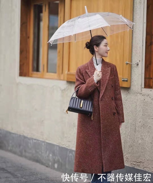 不管穿大衣还是羽绒服,都要注意“裤装”的选择,达人都在这样穿