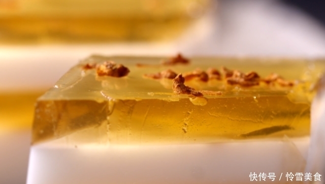 我家紫薯不蒸也不煮,简单2步做成千层糕,软嫩Q弹,好吃停不下来