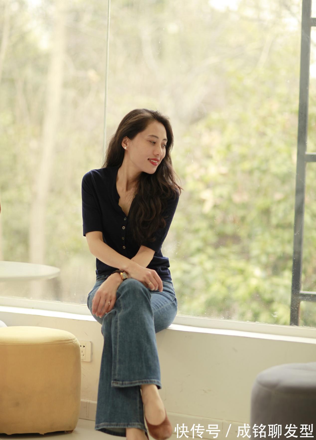 女人|女人年过四十穿衣“不能马虎”,这些搭配简单易学,让你优雅过夏