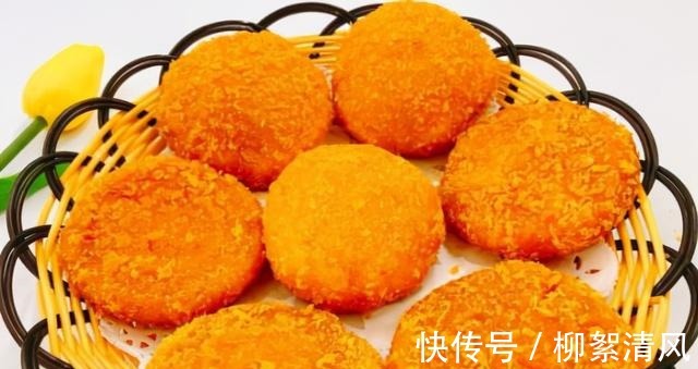 做南瓜饼时，只加糯米粉是错误的！多加这2样，南瓜饼香甜又软糯！