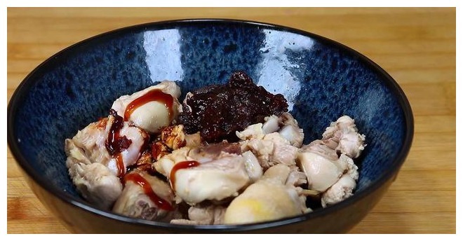 自从学会鸡腿这样做，我家一周吃3次，不油炸，不红烧，太香了