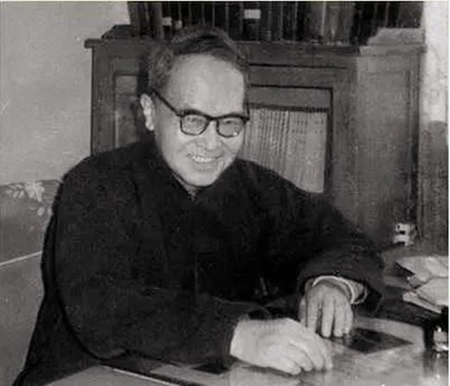 向达!钱钟书女儿为父亲作了一幅画,杨绛欣赏完捧腹大笑,笑称太形象了