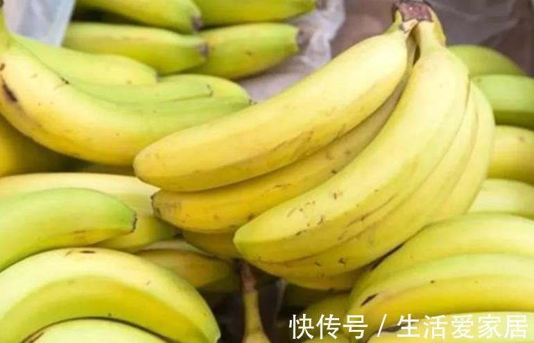 万能肥|香蕉皮:绿叶的“清洁剂”,养根壮土的“万能肥”