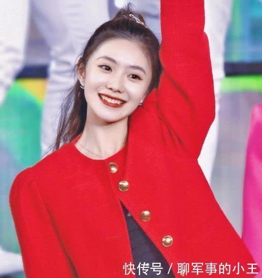 谋女郎|“谋女郎”刘浩存体重82斤,一双漫画腿让人挪不开眼,少女感十足