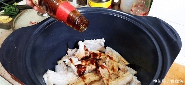 五花肉别做红烧肉了,教你个秘制做法,鲜香美味,百吃不腻