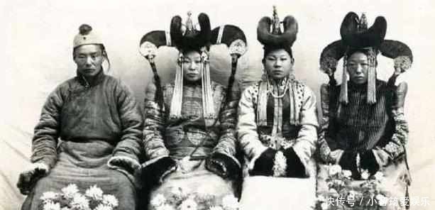 朴素|晚清旧照:满族、汉族、蒙古族服饰的对比,还是汉族服饰朴素好看