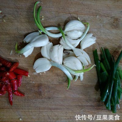  回锅扣肉好吃下饭的小秘诀，快快学起来