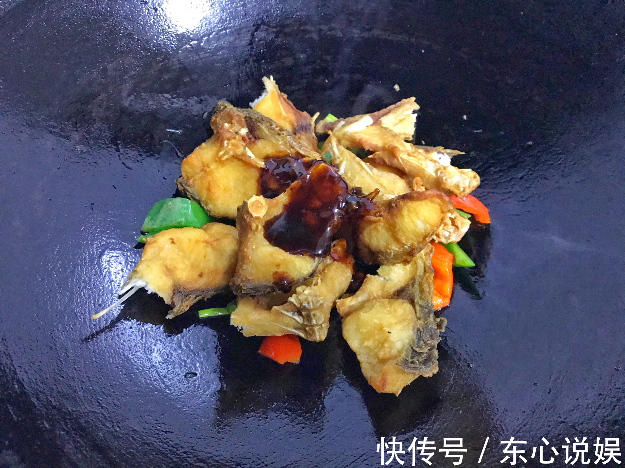 入味|年夜饭少不了的鱼，学会特色做法，酥香入味，简单好吃寓意好