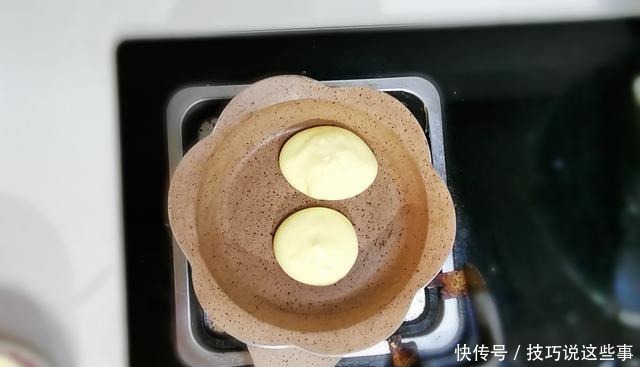 在家也能做的松软小蛋糕,只需一口锅三种材料,无添加柔软喷香