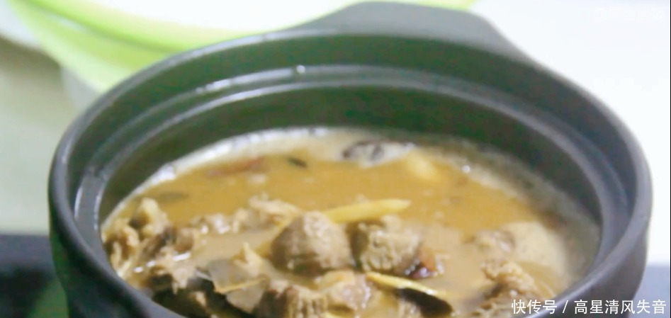 土豆炖牛腩家常做法：牛腩软烂，土豆软糯易消化，营养不流失！