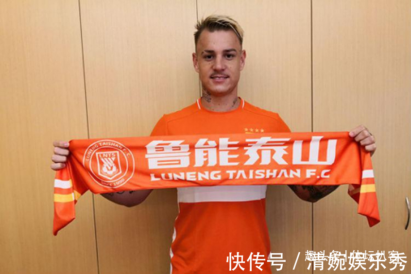 国足|官宣!53场27球新星无缘归化入籍,冲击2026年世界杯,国足靠谁?