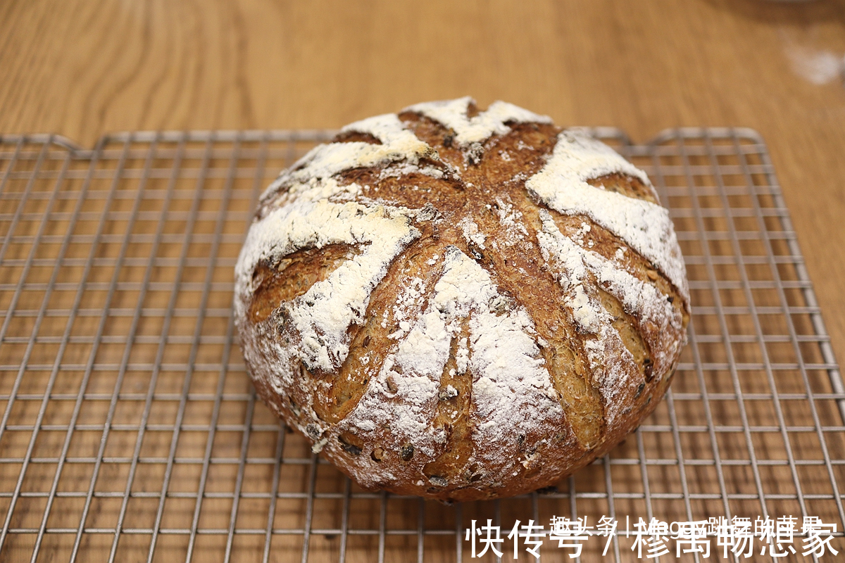 高筋面粉|在家烤欧包，拌拌揉揉烤烤，酥香焦脆又柔软，低脂早餐主食有了