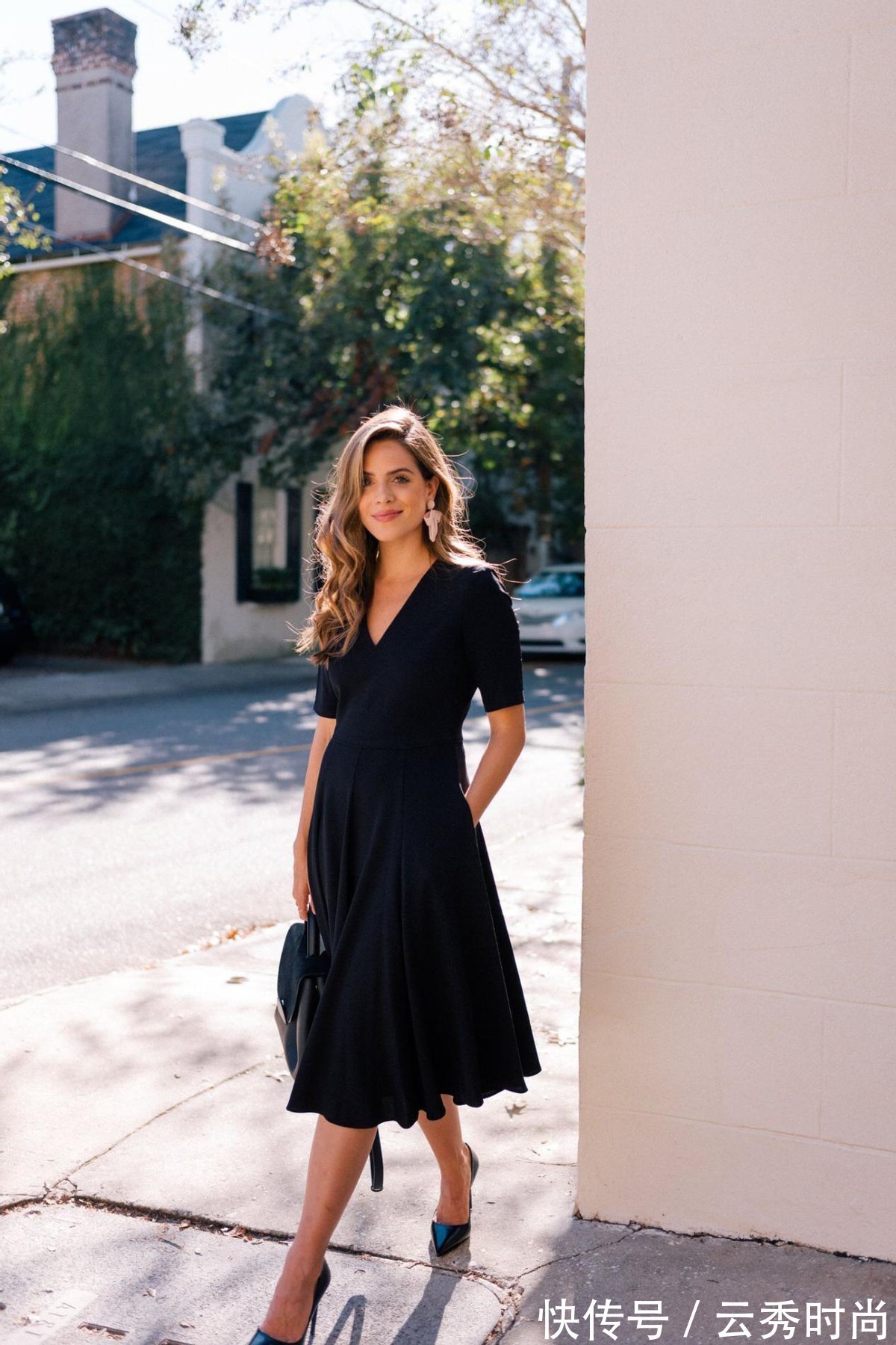 夏季穿衣颜色很重要,明白了这些配色技巧,基础款也能穿出质感