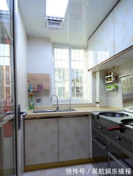 瓷砖|父母不愿离开老家，儿子将50平老学区房改造，成为全小区最美小家