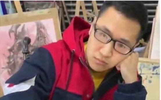 辣条$美术生“有多狠”,画辣条,画肘子,最后这个你能找出茬吗?