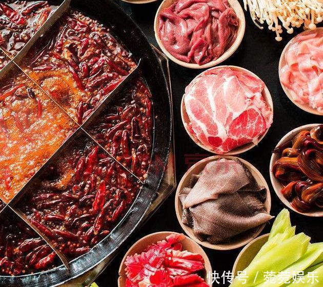 火锅店“倒墨汁”以示清白,其实是障眼法,欺负我没读过书