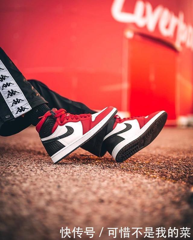 今年AJ1一共发了多少双最贵一双暴跌几万！最便宜的你想不到