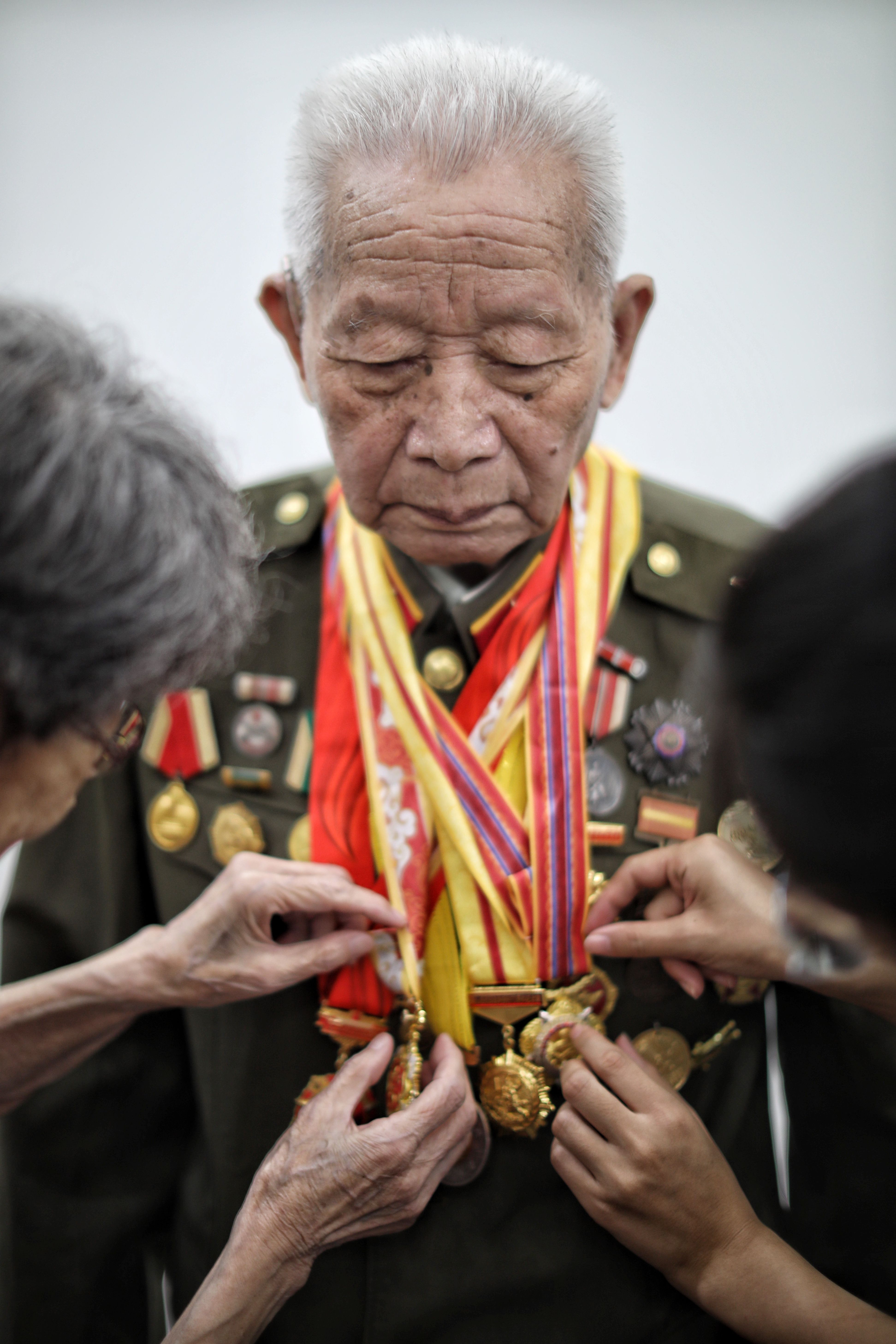中国人民解放军建军95周年｜致敬老兵，多图尽显“英雄本色”