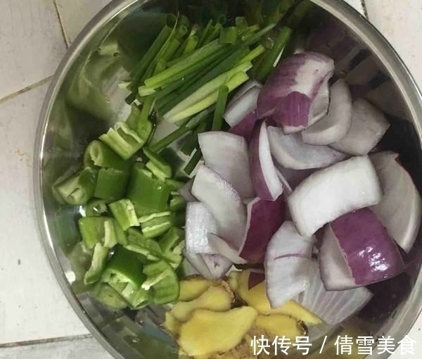 这道虾，我能把壳都吃了，做法无敌简单，好吃到跳脚的美味