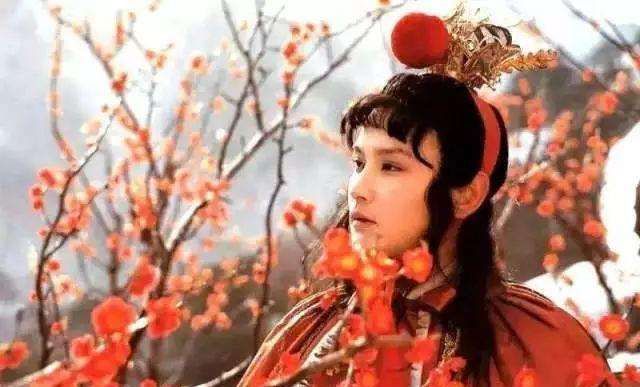 晴雯#秦可卿死的时候,宝玉还吐了血,黛玉死了,宝玉怎么不吐血了呢?