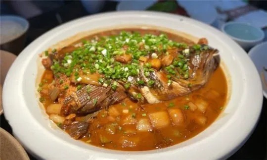 冷锅鱼|吃遍大连-看看!鱼头吃出这么多花样.......专治你刁钻的胃~