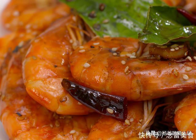 分享一款柠檬叶香辣虾,孩子爱吃的肉食美味,烹饪简单,营养解馋