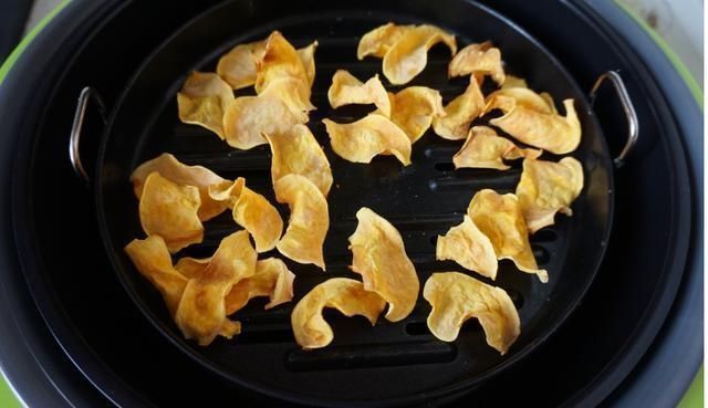 薯片|自从学会了红薯这吃法，我家零食都不买了，一次做2斤不够吃