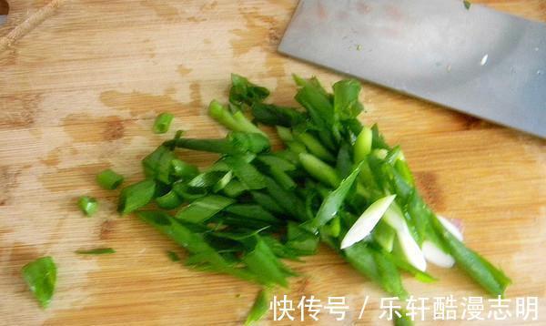 脱发|一定要学会这道菜,脱发慢慢远离,邻居都夸比以前年轻10岁