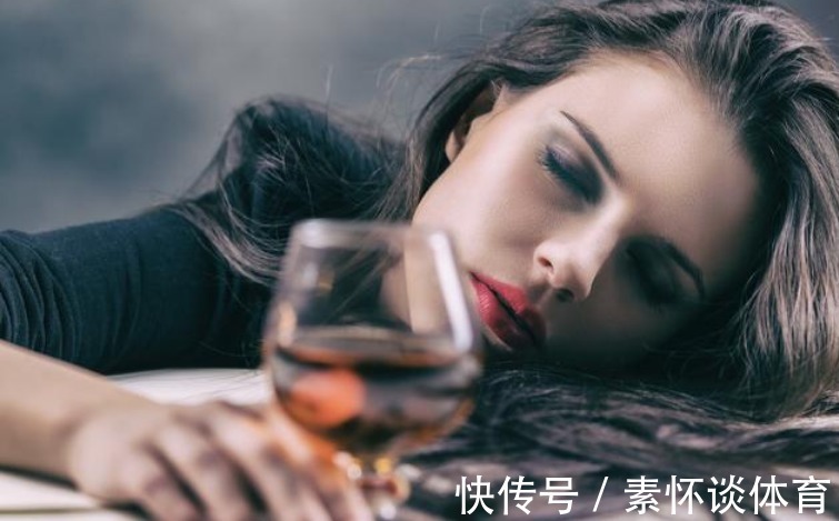 女人|女人衰老时,会出现7大迹象,若一个不占,恭喜,比同龄人更年轻