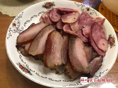  听说我在福州“就地过年”，爸妈寄来了……