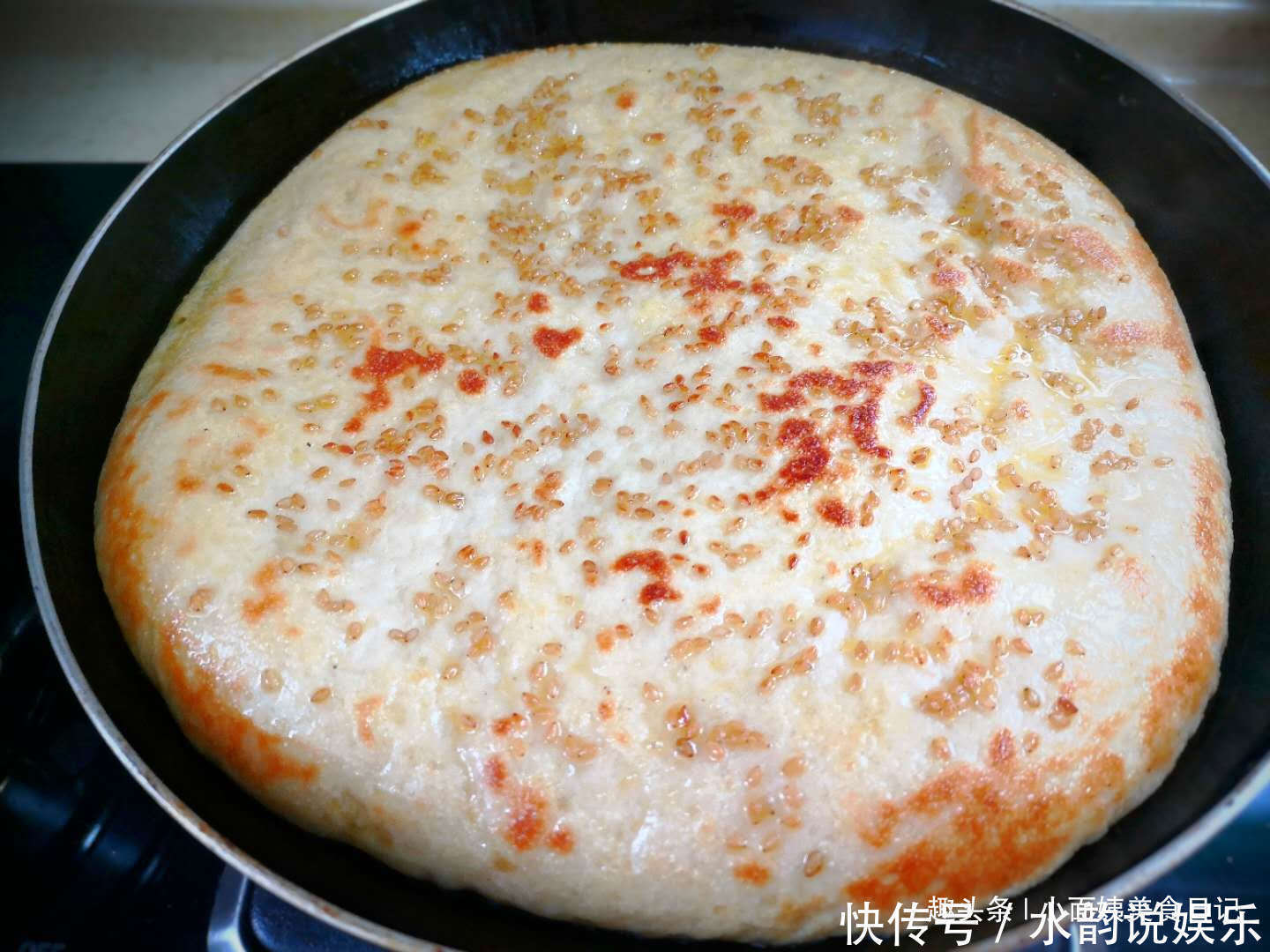 面食|早餐饼又出新吃法了,外面花钱买不到,香软好吃有层次,凉了不硬