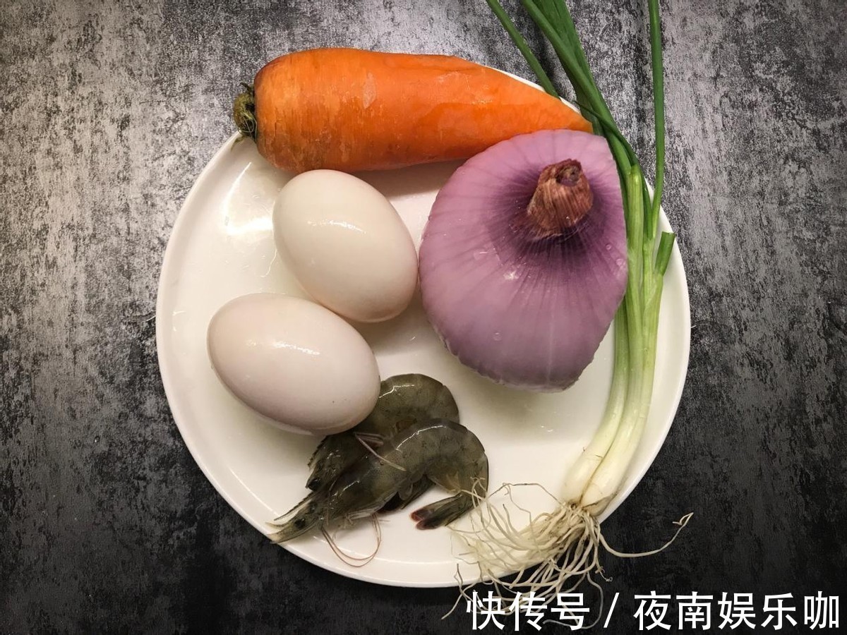 鸡蛋|精致细腻,口感丝滑,在家做营养高的鸡蛋卷